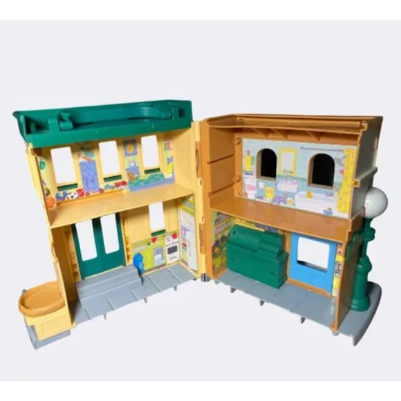 Sesame Street Mr. Hooper's Store 123 Neighborhood House Playset Hasbro 2010 - Picture 13 of 16